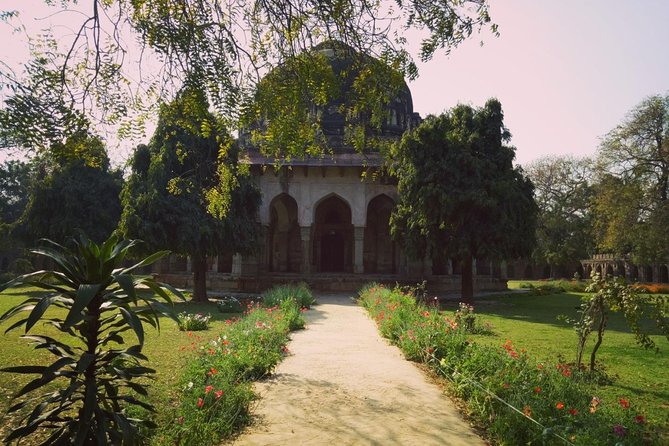 Heritage Delhi Photography Walk (2 Hours Guided Walking Tour With Rickshaw Ride) - Tips for Photographers