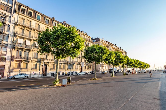 Historic Geneva: Exclusive Private Tour With a Local Expert - Exploring Significant Sites