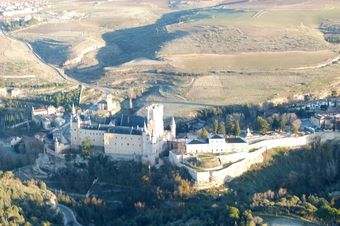 Hot Air Balloon Ride in Segovia With Toast, Picnic and Video - Spacious Baskets