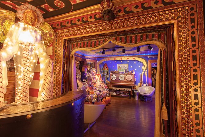 Into the Rabbit Hole: Indoor Tour at The Gregangelo Museum - Appreciating the Creative Vision