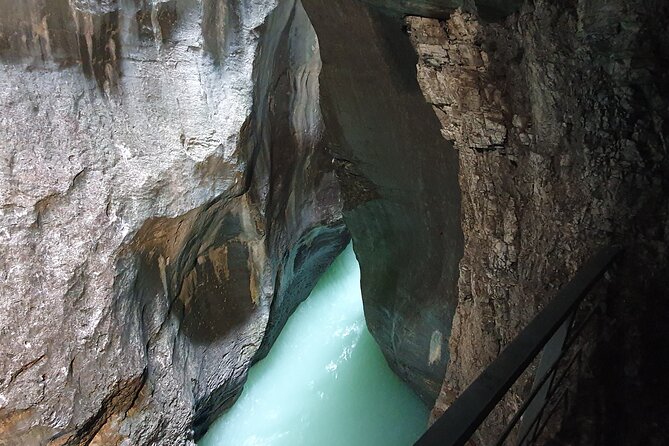 Iseltwald, Aare Gorge and Lake Brienz Experience in Switzerland - Relaxing on the Lake Brienz Boat Cruise