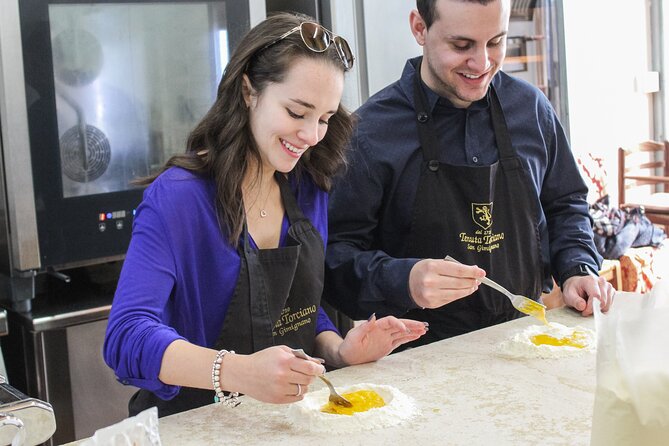 Italian Cooking Class and Wine Tasting in Tuscany - Local Wine, Olive Oil, and Vinegar Tasting