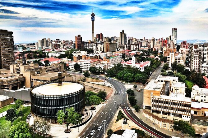 Johannesburg,Soweto and Apartheid Museum Full-Day Tour - Engaging With Tour Guides