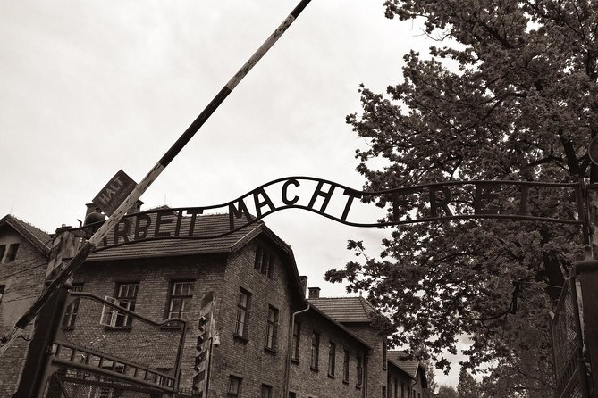 Krakow: Auschwitz-Birkenau & Salt Mine Private Transport & Guide - Exploring Wieliczka Salt Mine
