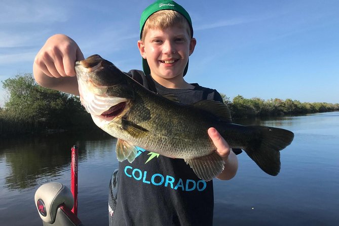 Lake Trafford Fishing Trips Near Naples Florida - Boat Amenities and Facilities