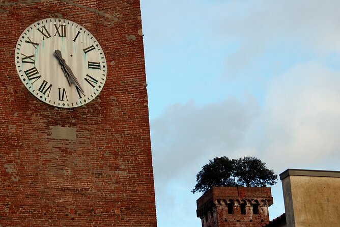 Lucca: Walking Tour of the City Centre and the Walls - Meeting Point and Transportation