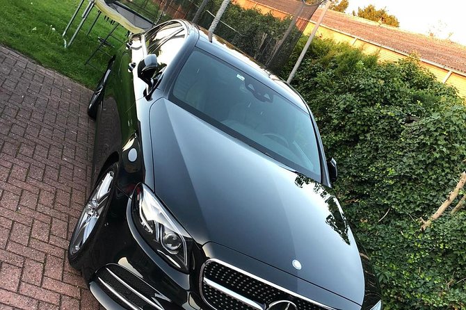 Luxury Vehicle From Charleroi Airport to the City of Brussels - Airport Transfer Experience