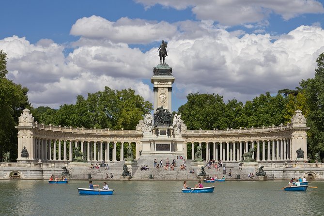 Madrid Highlights Private Walking Tour - Tour Duration and Flexibility