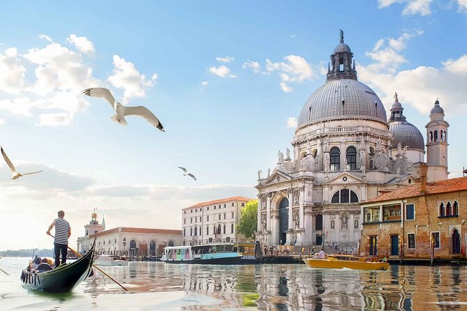 Magical Gondola Journey: Explore Venices Grand Canal in Style! - Ride Details and Requirements