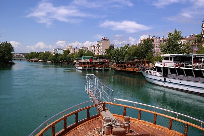Manavgat River Cruise With Grand Bazaar From Antalya - Mixed Customer Feedback