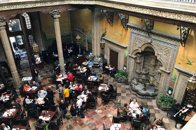 Mexico Citys Historical Center Icons - History and Culture
