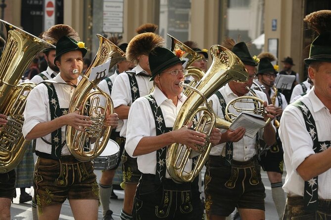 Munich: Oktoberfest Evening Table Reservation in the Large Beer Tent - Pricing Concerns