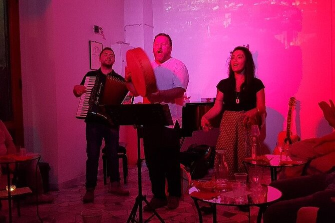 Naples Folklore: A Unique Concert of Traditional Neapolitan Music - Audience Engagement