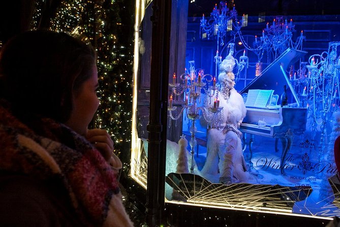 New York City Christmas Holiday Lights and Markets Walking Tour - Duration and Group Size