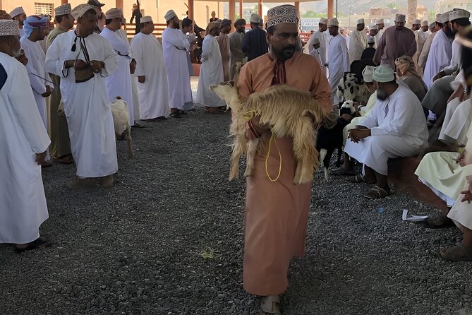 Nizwa & Al Hamra Guided Tour With Friday Animal Market - Customer Experiences