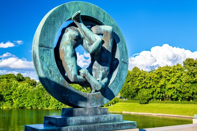 Oslo Vigeland Park Alien-Themed Outdoor Mobile Escape Game - Storytelling and Challenges Await