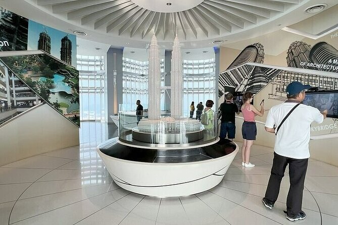 Petronas Twin Towers Skybridge Tickets (Singapore GUESTS Only) - Customer Experiences