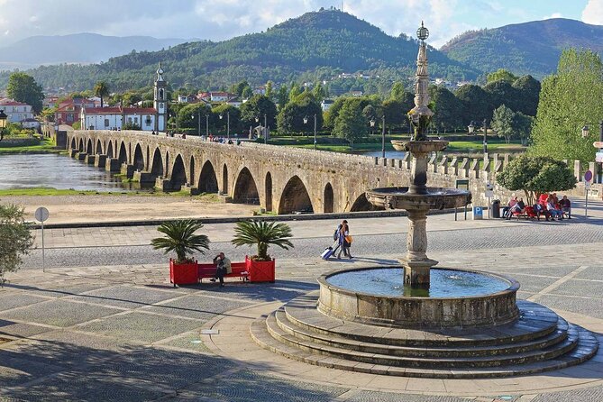 Porto: Ponte De Lima and Viana Do Castelo Food and Wine Tour  - Braga - Indulging in a Portuguese Lunch