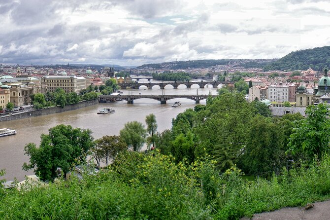 Prague Running Tour: City Highlights And Hidden Places - Tour Meeting and Pickup