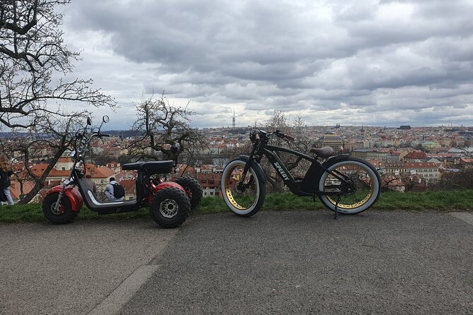 Prague Trike & E-Bike Combo Tour - Participant Requirements