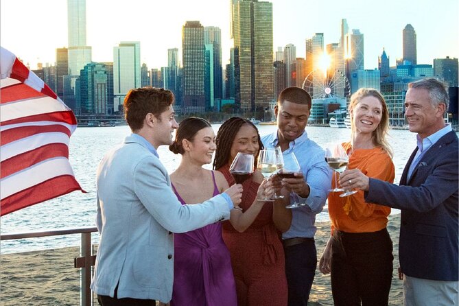 Premier Chicago River Fireworks Dinner Cruise Review - Fireworks and Entertainment