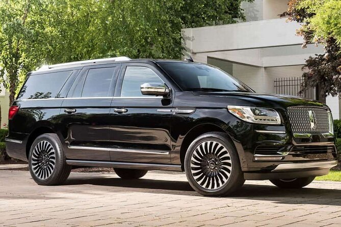 Private Arrival Transfer: Buffalo Niagara International Airport to Niagara Falls, New York - Border Crossing Considerations