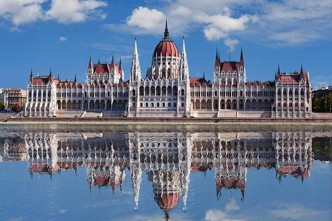 Private Budapest City Tour and Spa Review - Commendable Guide Performances