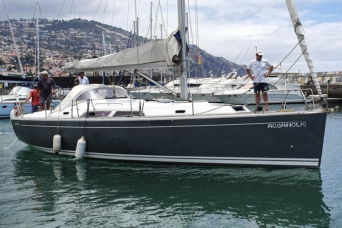 Private Cruise With Wine Tasting in Funchal Bay - Meeting and End Points Information