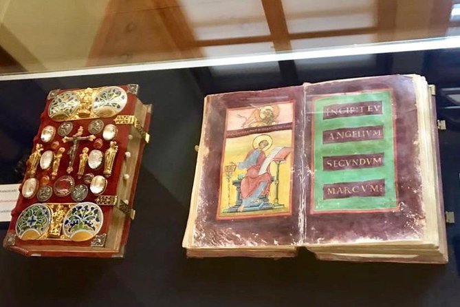 Private Custom Tour of Strahov Library and Prague - Guided Tour of the Library