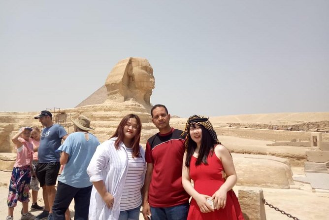 Private Day Tour to Giza Pyramids, Great Sphinx , Memphis and Sakkara - Exploring the Giza Pyramids