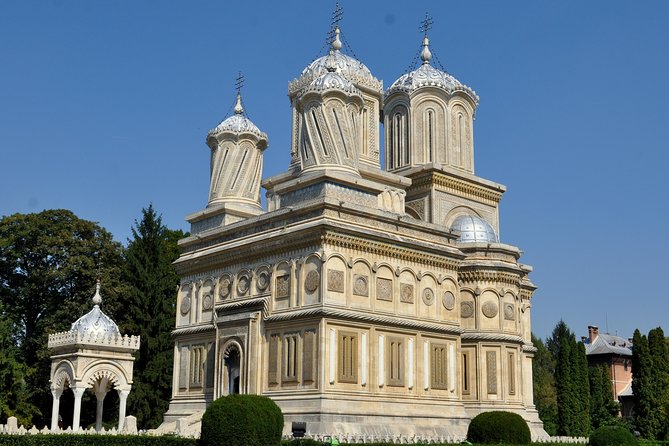 Private Day Trip True Castles of Vlad Dracula and Transfagarasan Road - Guides and Insights
