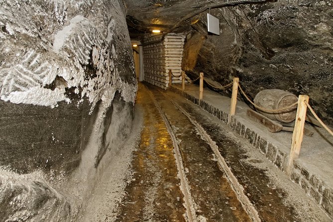Private Drive to Wieliczka Salt Mine Tour With 4travellers - Preparing for the Salt Mine Tour