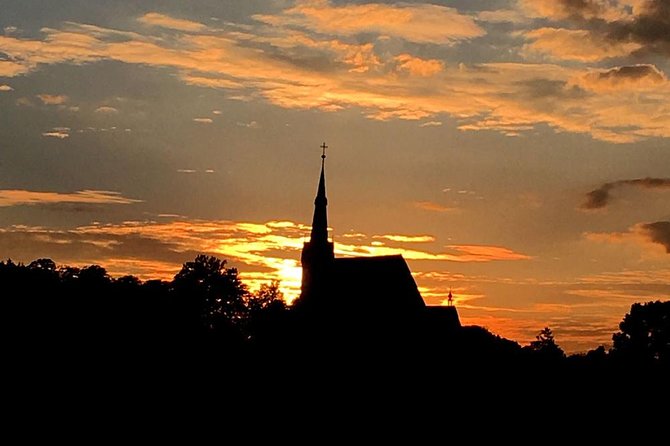 Private Evening Tour Cesky Krumlov Old Town and Castle Area - Inclusion and Accessibility