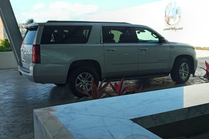 Private Luxury Transportation From CUN Airport to Puerto Morelos - Host Responses and Customer Support