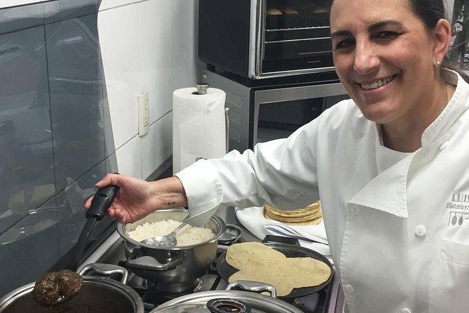 Private Mexican Cooking Class With a Gastronomic Historian - Highlights of the Class