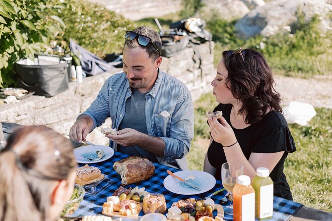 Private Mystery Picnic With Friends in Pasadena Los Angeles - Meeting Location and Timing