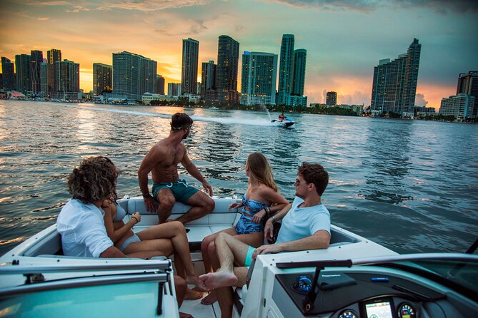 Private Romantic Sunset Boat Cruise in Fort Lauderdale! - Meeting Location and Accessibility