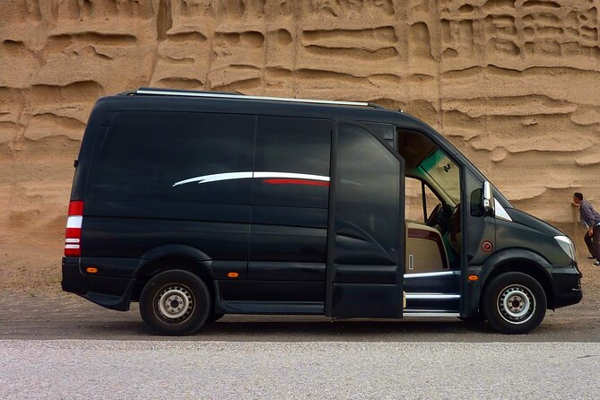 Private Transfer , From or to Santorini Airport / Port / Hotel - Luggage and Accessibility