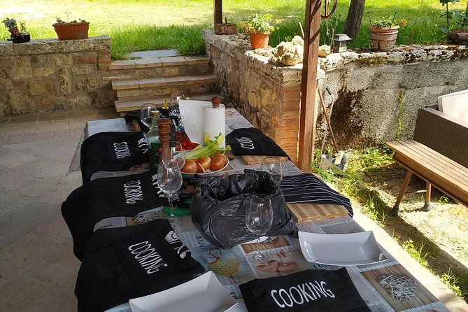 Private Tuscan Cooking Class and Wine Tasting in Radda in Chianti With Giorgia - Meal and Dining Experience