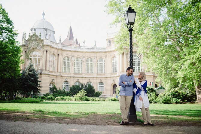 Private Vacation Photography Session With Photographer in Budapest - Pricing and Cancellation Policy