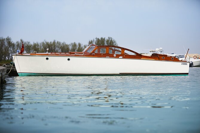 Private Venice Lagoon Classic Boat Tour (4 Hours) - Islands and Exploration