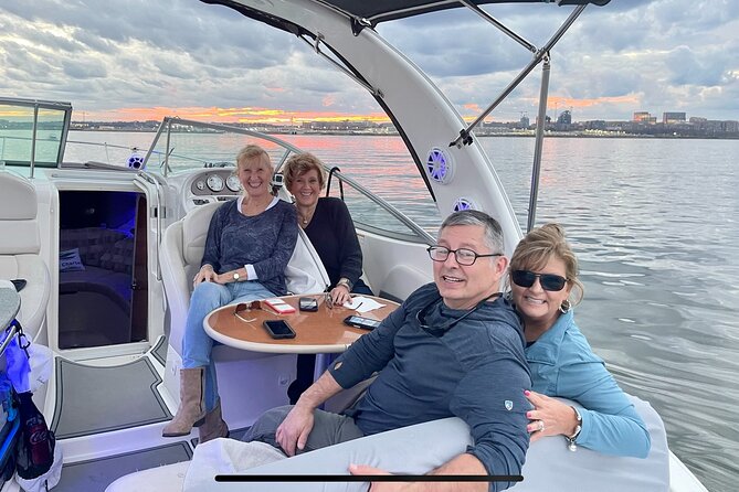 Private Yacht Tour Along Washington DC Waterfront - Notable Landmarks