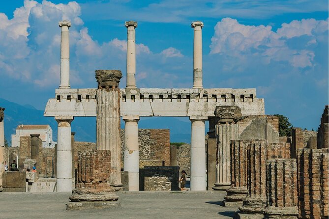 Reserved Entrance to Pompeii Ruins With Digital Audio Guide - Positive Experiences Reported