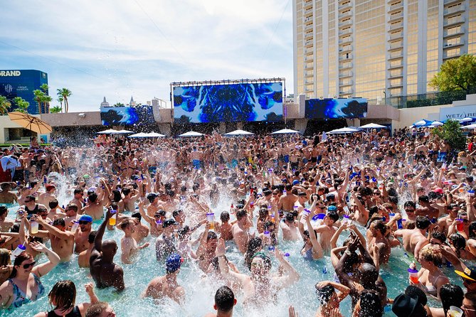 Rockstar Pool Party Crawl W/ VIP Entry & Party Bus Ride - Customer Reviews