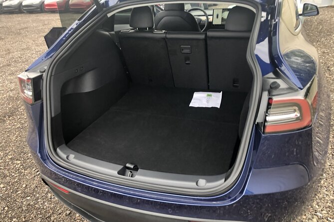 Round Trip Private Transfer Las Vegas Airport by Eco Friendly Premium Cars - Luggage Allowance