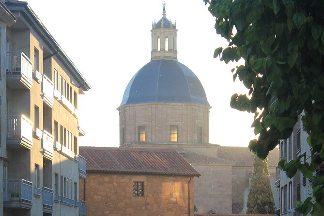 Salamanca Evening Walking Tour Bilingual - Meeting Point and Pickup