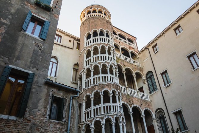 San Marco Pass: Basilica, Doge Pal. & Bell Tower Priority Tickets - Audio Guide App Features