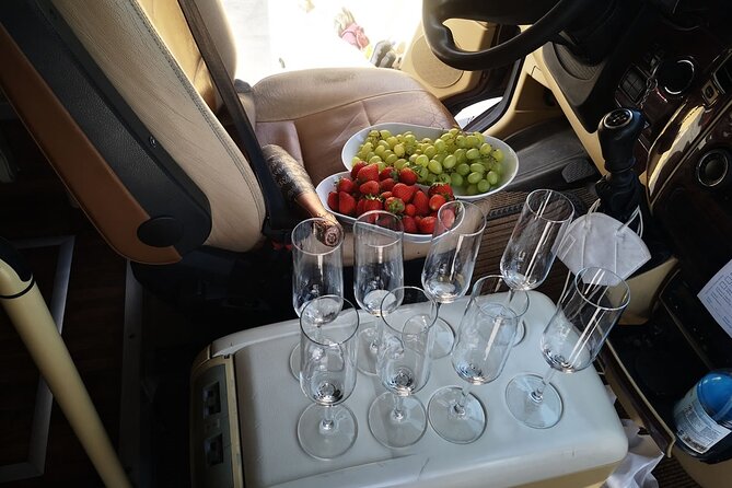 Santorini Luxury Private Tour for Small Groups - Exceptional Customer Service and Support