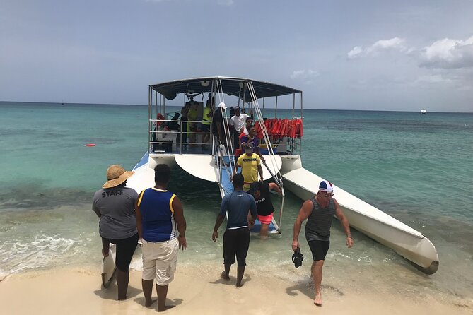 Saona Island Day Trip + Lobsters Included in Uvero Alto - Exploring Saona Island