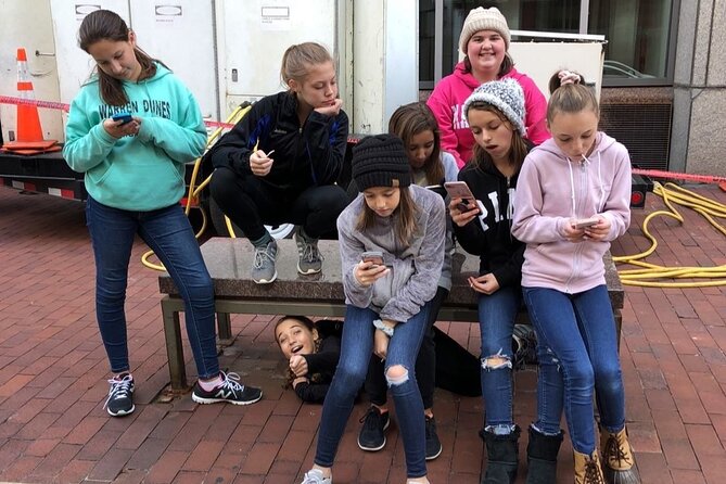 Scavenger Hunt in Buffalo by Crazy Dash - Solving the Clues